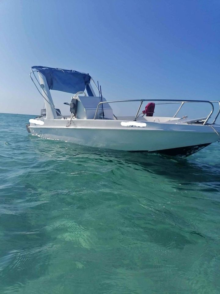 bateau de plaisance 4m30 avec hors bord yamaha 40 cv et chariot